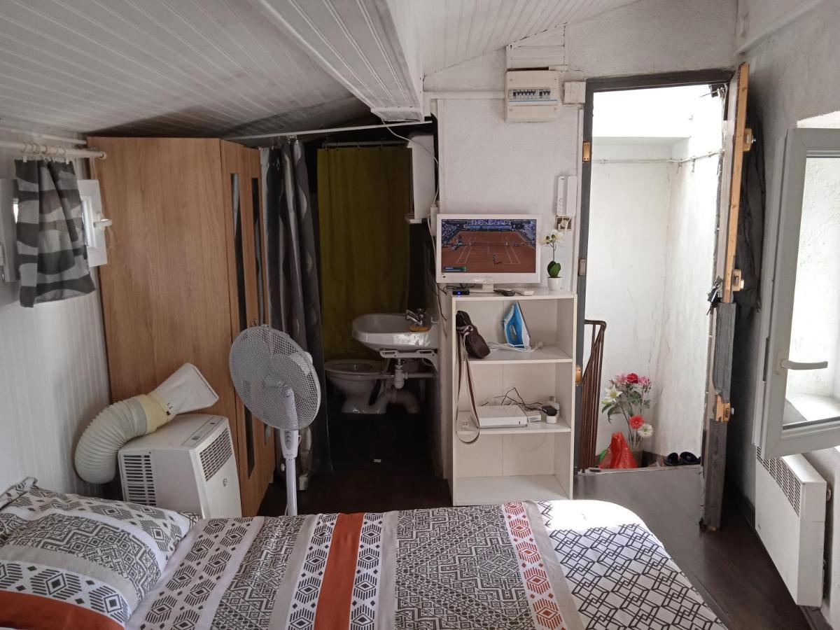Le Nid D'Oiseau De St Victor / St Victor'S Bird'S Nest Apartment Marseille Bagian luar foto